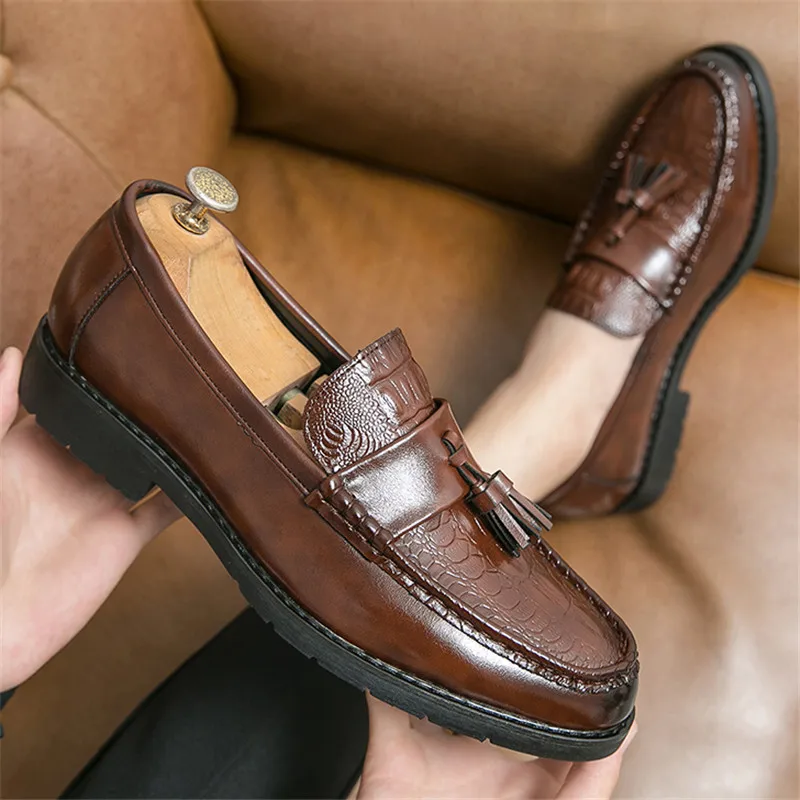 Men's Patent Leather Loafers Pointed Toe Slip-On Shoes