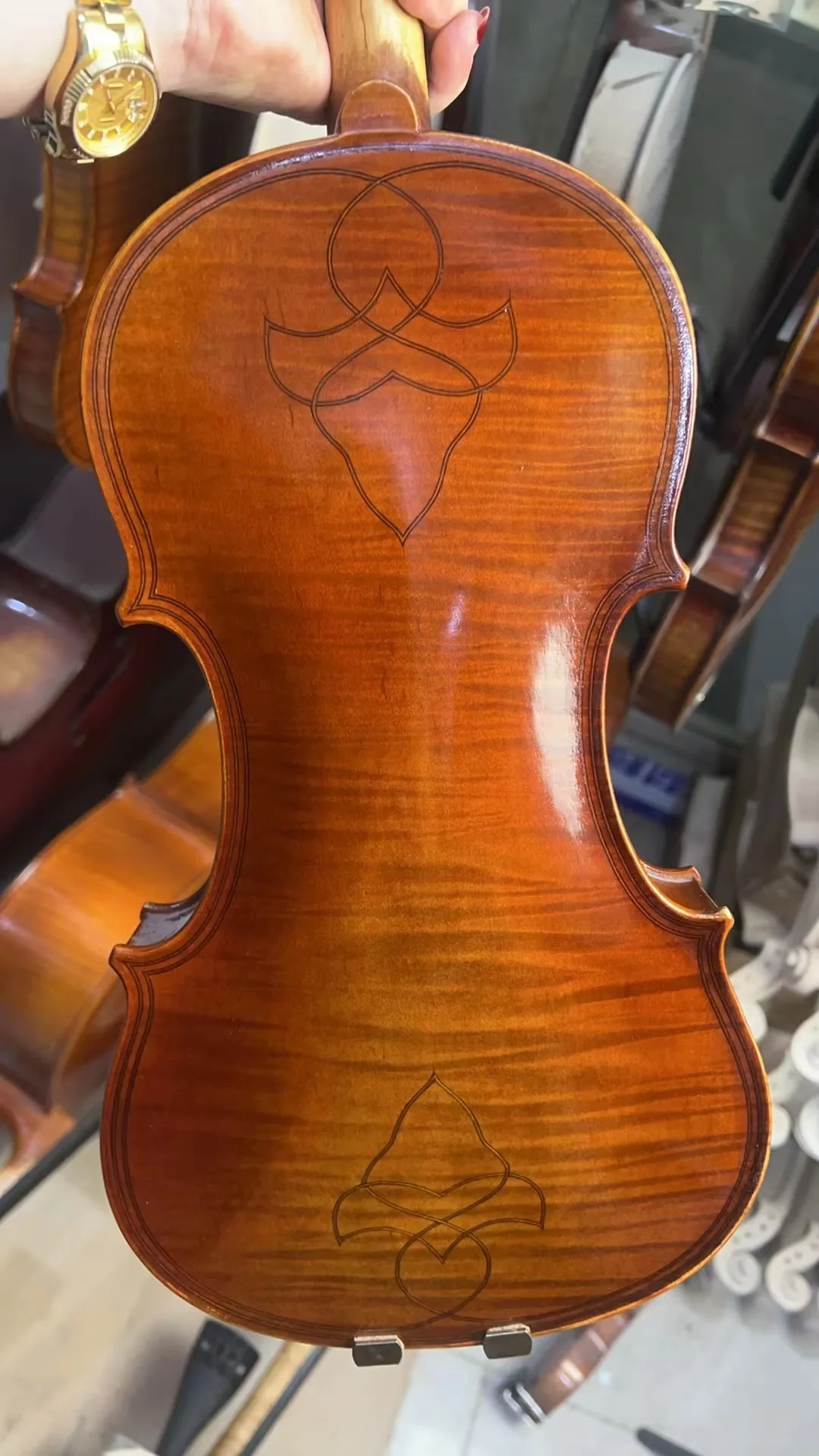 

Musical InstrumentsNEW-4/4 Physical shooting: Machini violin in stock, good sound, high evaluation.