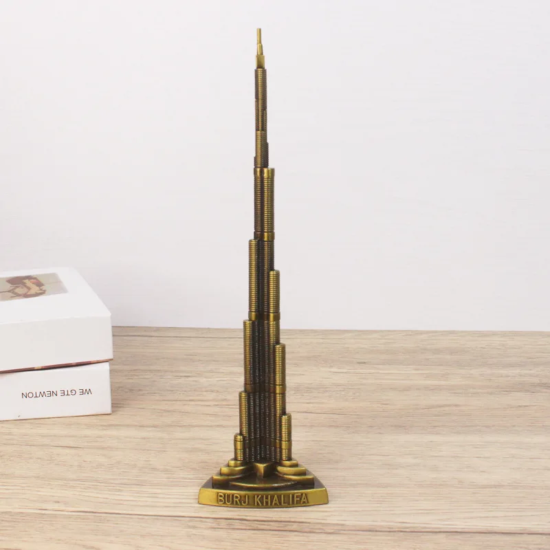 Ornements Burj Khalifa de Dubaï, modèles de bâtiments emblématiques mondiaux, artisanat en métal, dé
