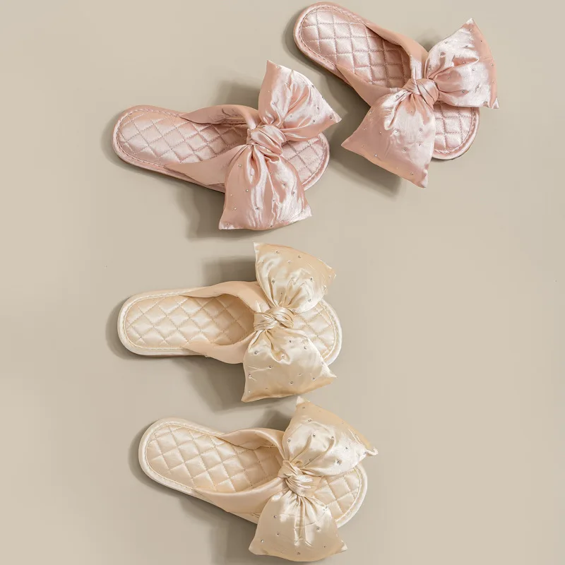 

2025 New Sweet Bow Girl's Wedding Slippers Celebratory Wedding Satin Red Pink Gold Black Couple Couple's Sandals