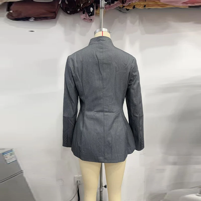 Damen-Blazer mit Stehkragen und Taillenbetonung, elegant, langärmelig, einreihig, schmal geschnitten, schicke Bürojacke – Detail 5
