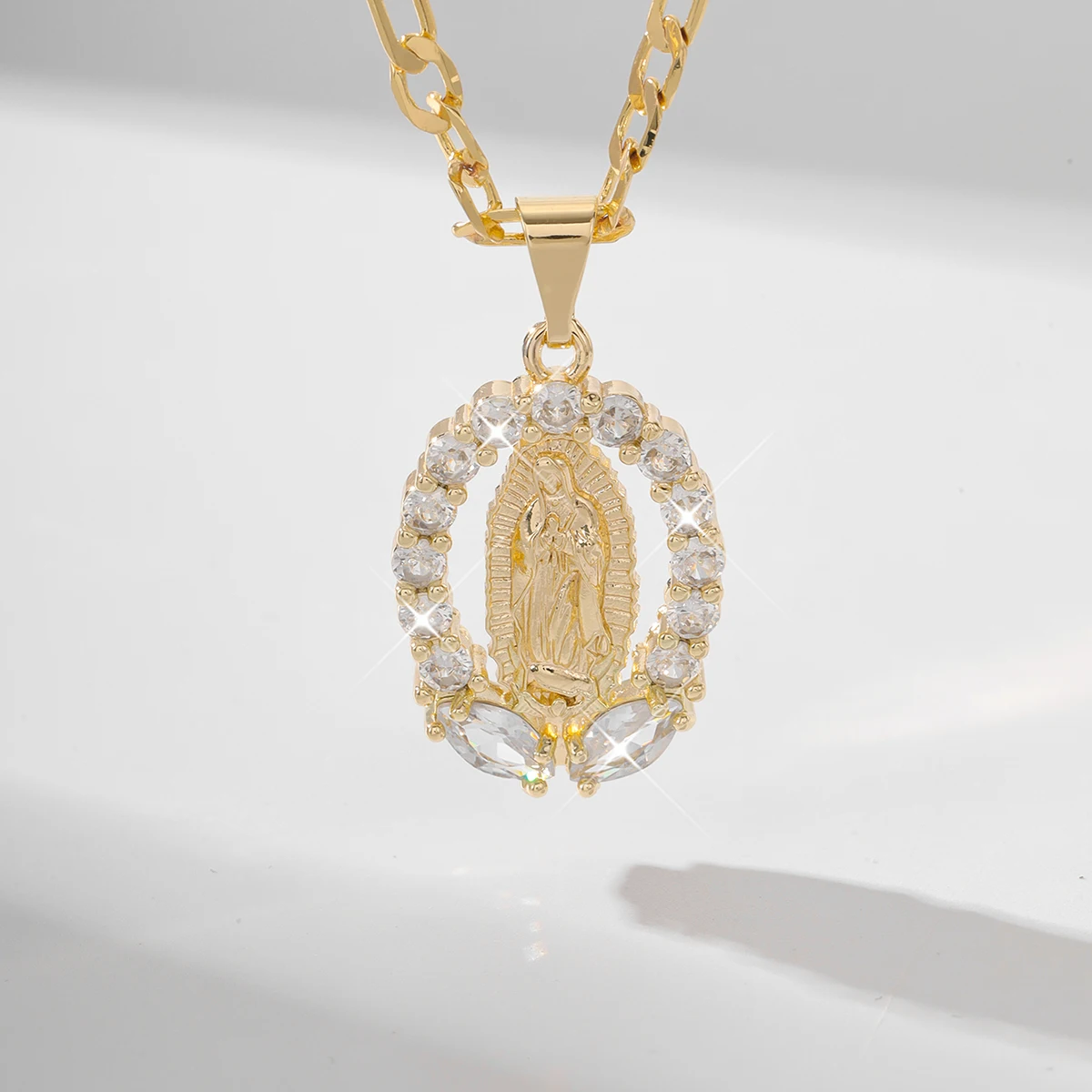 FanSibao New Product Fashion Zircon Pendant Women Necklace Virgin Mary Jewelry Women Accessories