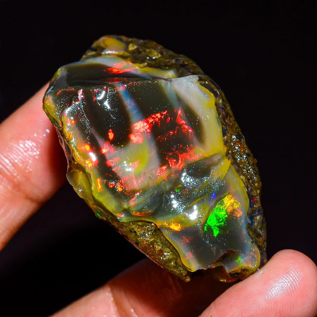 25-80CT Ethiopian Welo Opal Natural Rough Fire Opal Crystal Gemstone Rainbow Flash Jewelry Making Randomly Selected One