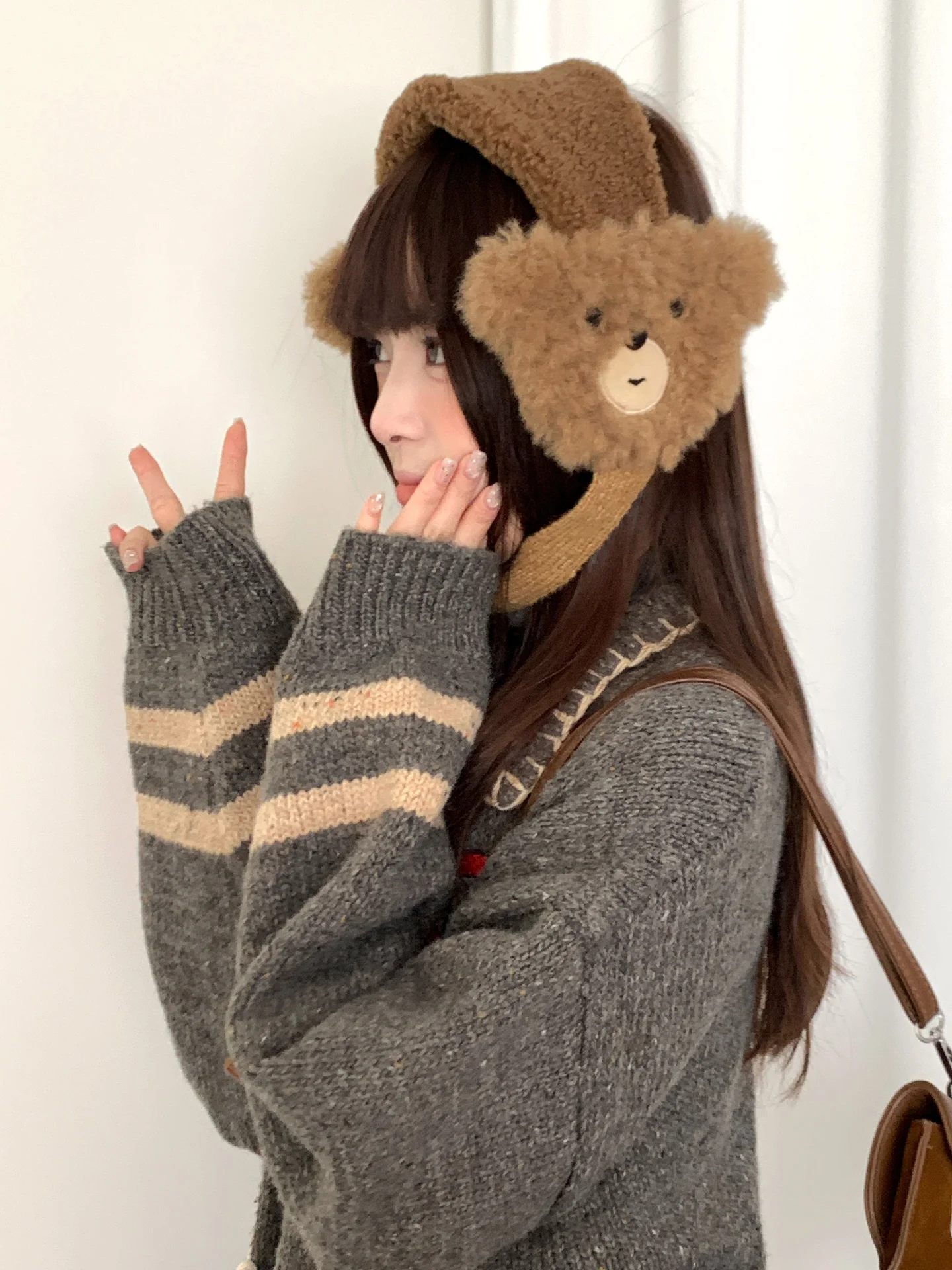 겨울 야외 사이클링 귀마개에서 바람과 추위를 방지하기 위해 여성을 위한 귀여운 봉제 작은 곰 갈색 귀마개