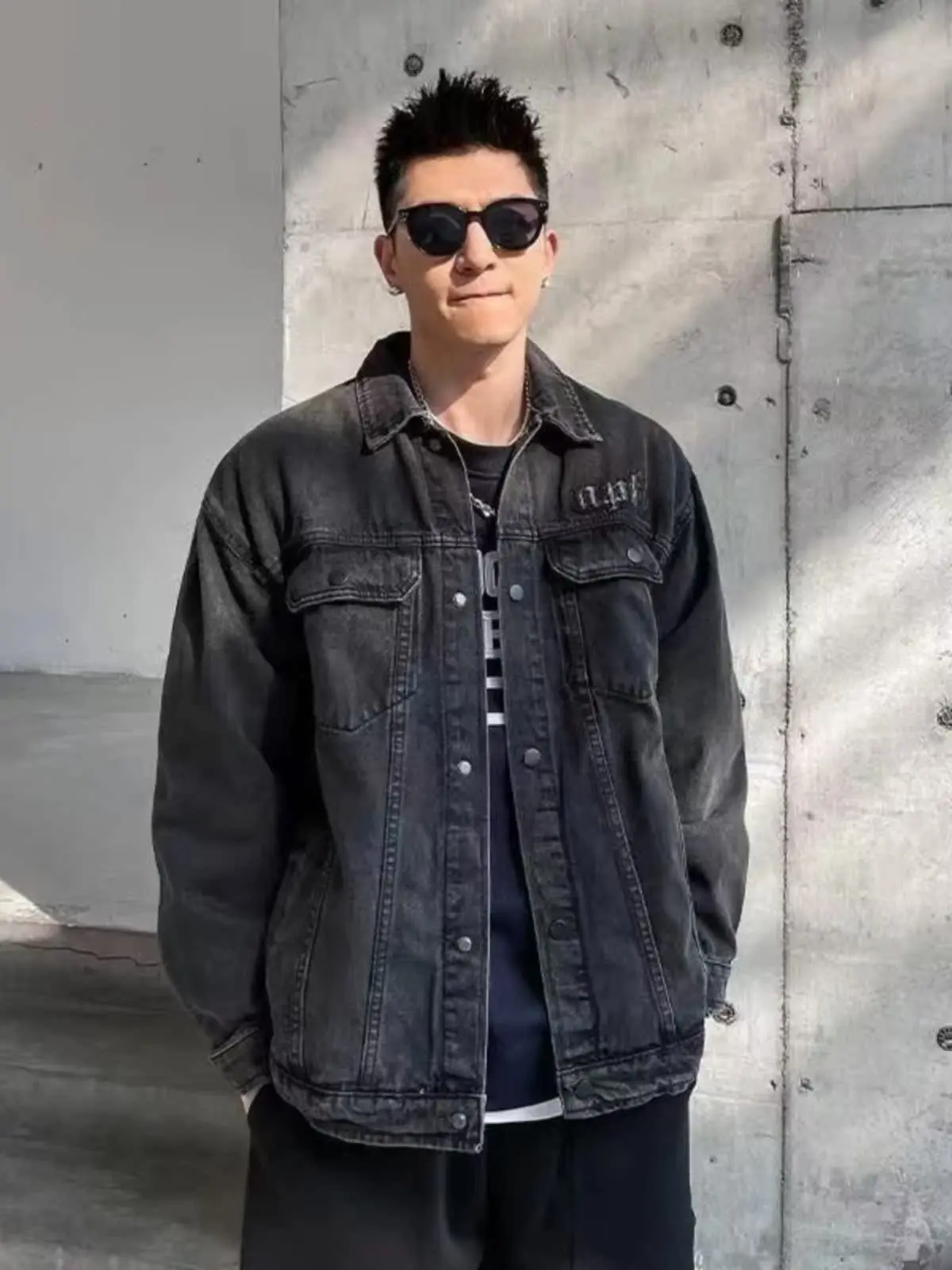 

Свободная повседневная джинсовая куртка для мужчин, осенняя, в стиле High Street, рабочая одежда, модная куртка для подростков, длинный плащ