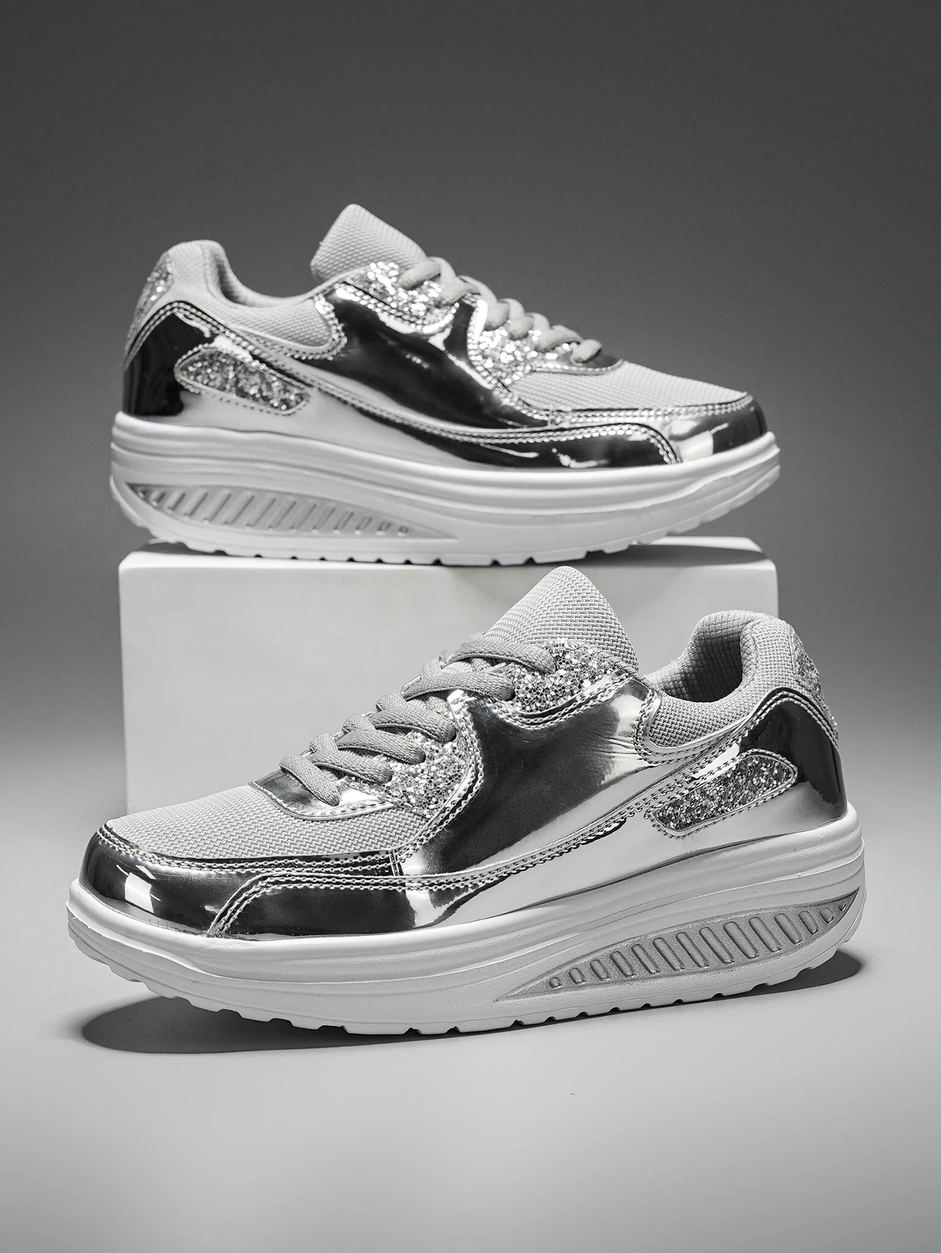 Damen-Outdoor-Wanderschuhe und Laufschuhe in großen Größen, bequeme, vielseitige und modische Sportschuhe für Paare zum Training – Detail 11