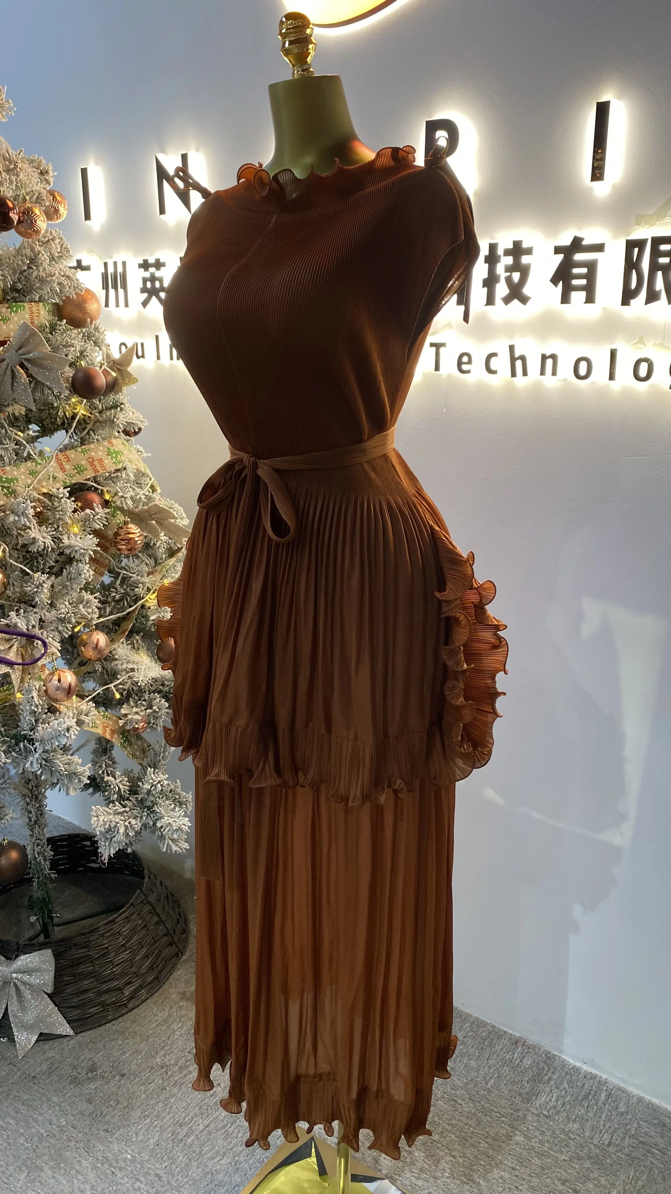 Colletto con volant in tinta unita pieghettato per vendite dirette in fabbrica plus size lunghezza caviglia abbigliamento formale autunnale da donna-GZXX020