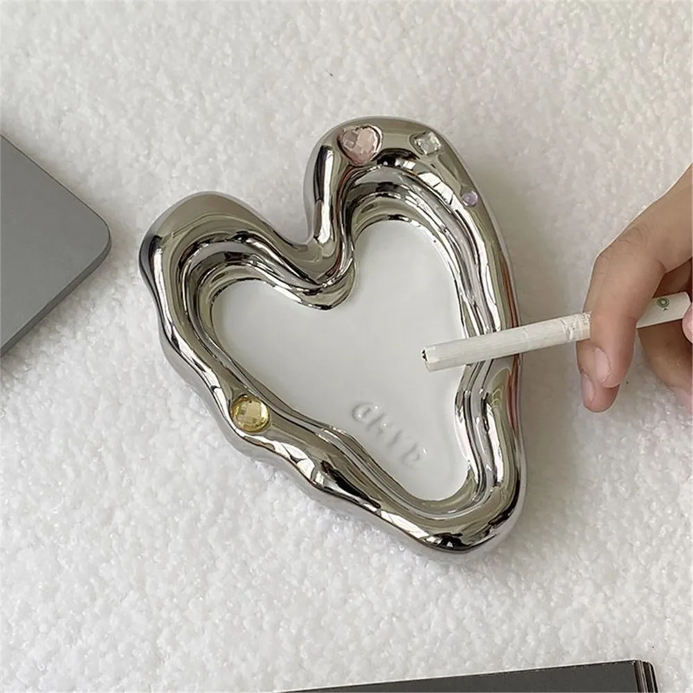 Heart Design Ashtray Ceramic Ashtray Jewelry Craft Material Storage Tray Home Fancy Gift for Girl Women Chrismas Gifts