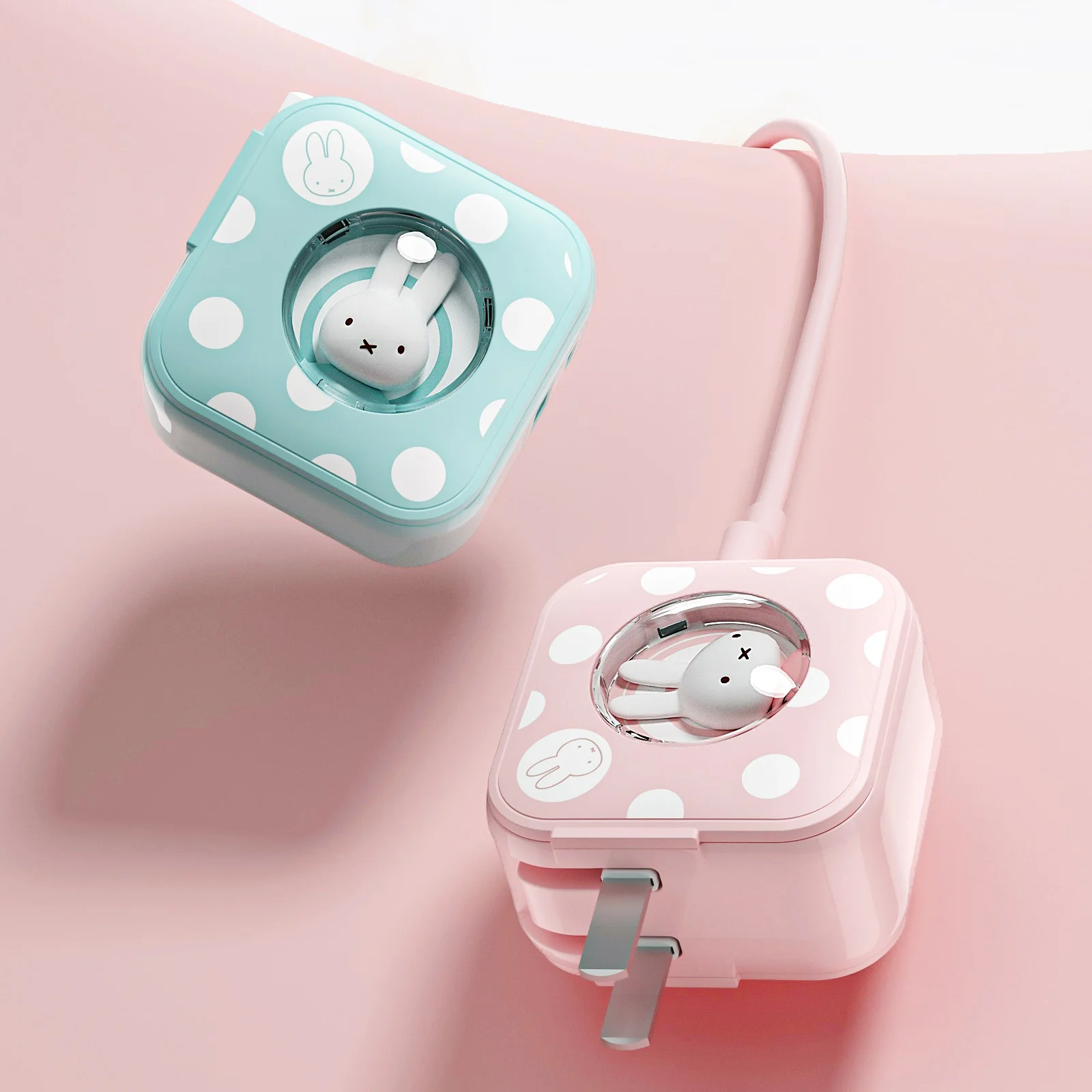 MIPOW&Miffy Foldable Power Adapter Charger