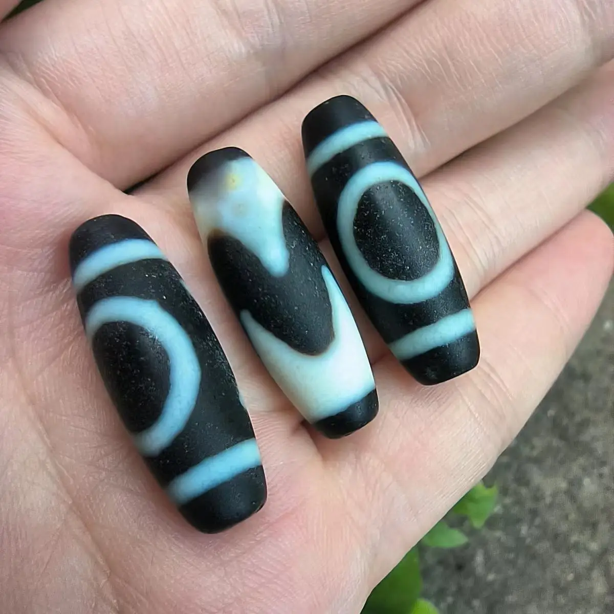 1pcs/lot Natural Old Agate Dzi world Huya pattern oval bead jewelry Accessories black and white weathered pattern jewelry amulet