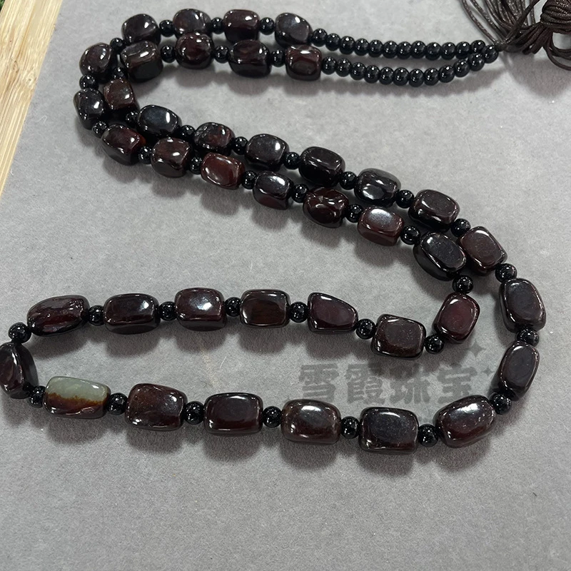 

Hand-woven necklace made of Hetian jade stone, shiny long bead sweater chain pendant cord