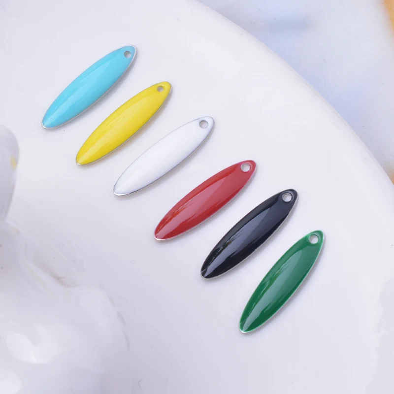 30 Stück Kupfer-Silberfarbene Emaille-Anhänger, beidseitig emailliert, für DIY-Schmuck- und Ohrringherstellung – Detail 1