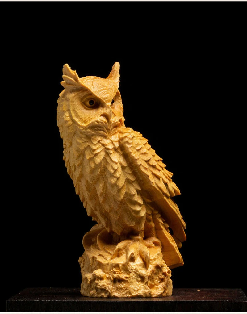 D080 -- 9 High Carved Boxwood Carving Home Figurines : Vivid Owl