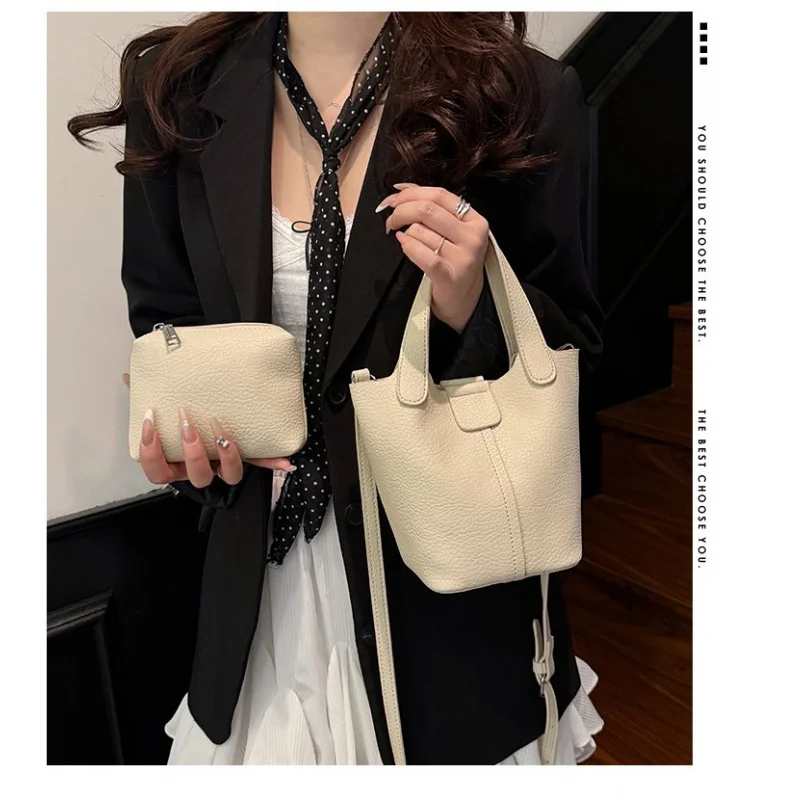 

2025 summer women woven straw tote bag large capacity lightweight handbag beach picnic travel shopping bag