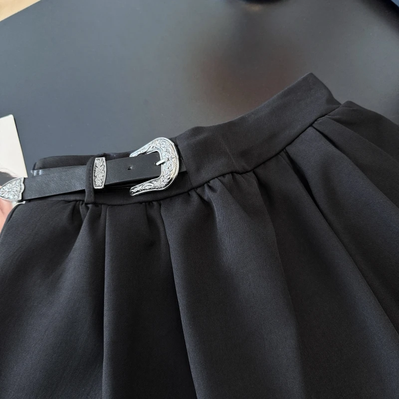 تنورة قصيرة كاجوال للسيدات باللون الرمادي والأسود بخصر مطاطي Y2K يابانية لطيفة هاراجوكو ستريت موضة جمالية للكلية تنورة صغيرة كلاسيكية