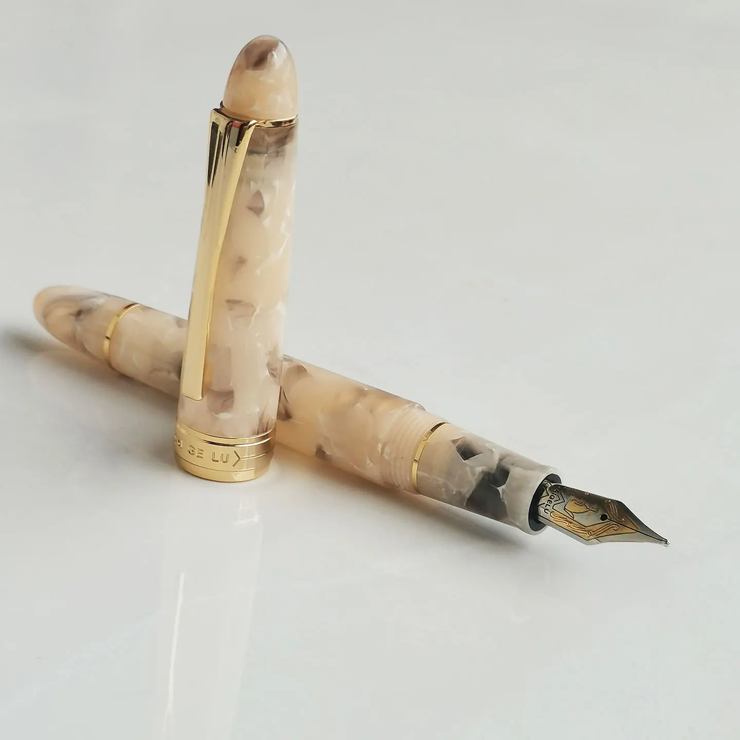 

Перьевая ручка Kaigelu 356, ограниченная серия 2025 года, роскошная ручка для письма, высококачественный великолепный пишущий инструмент из металла и смолы