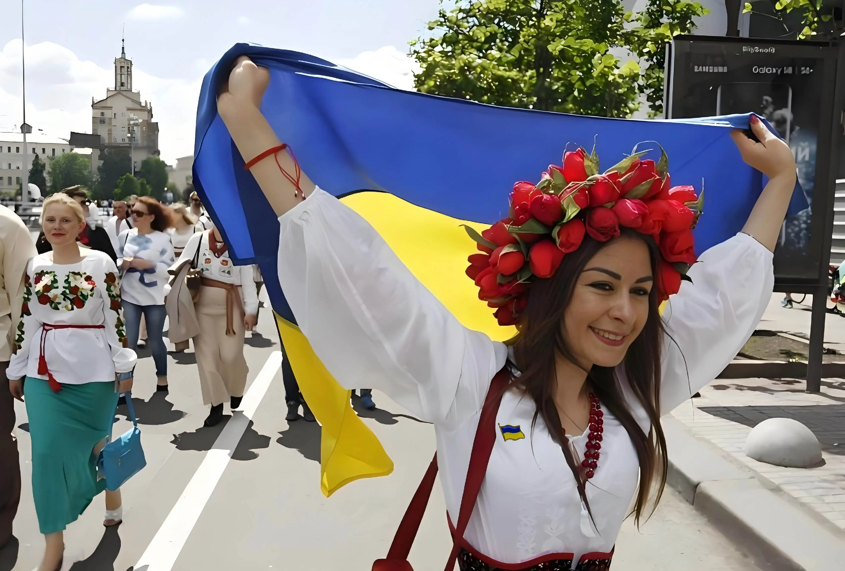 Anstecknadeln mit Ukraine-Flagge – Großpackung, ukrainische nationale Emblem-Abzeichen für Jacken, Hüte, Rucksäcke und Kleidung – Detail 3