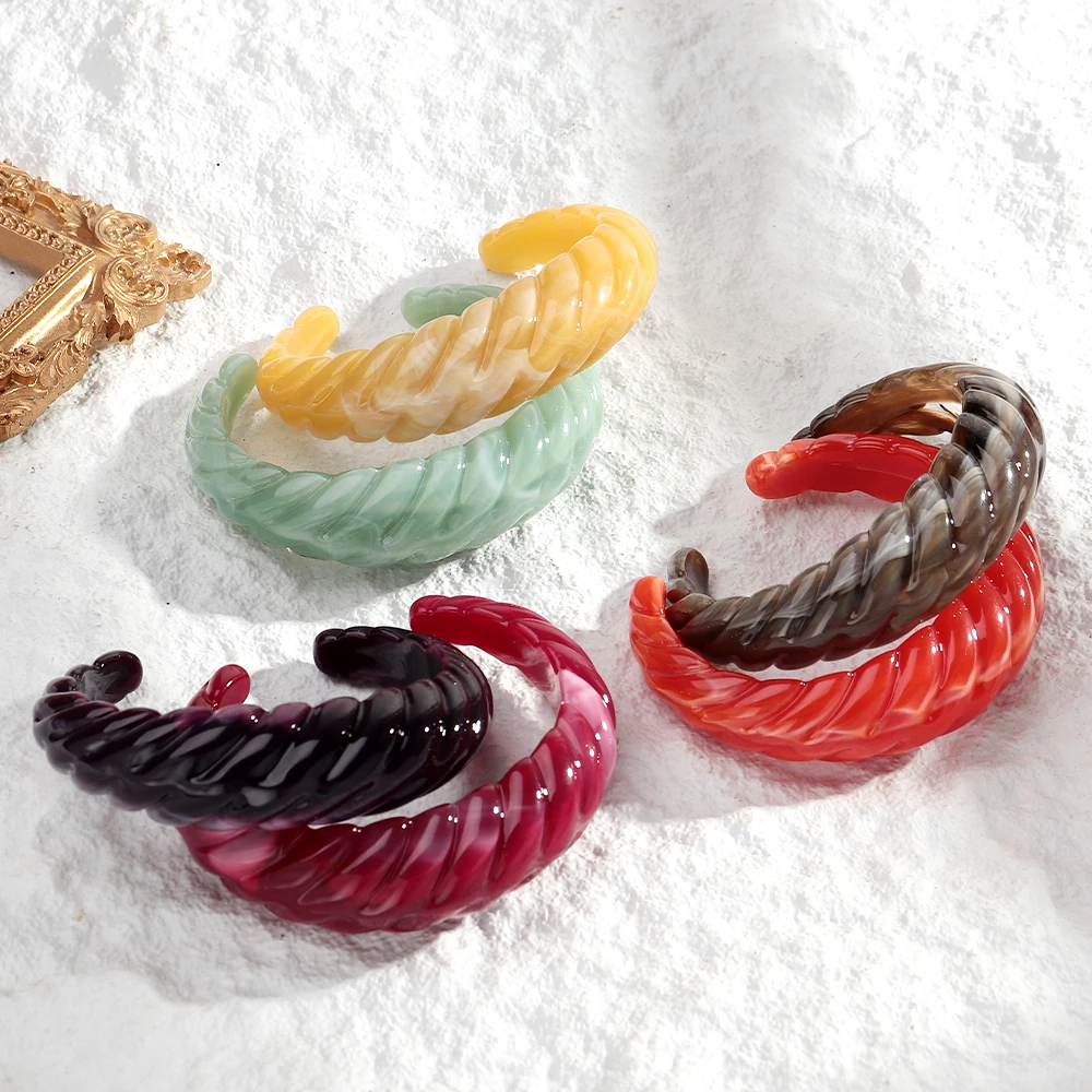 Trend Bohomia Acryl Unregelmäßige Rippen Geometrische Chunky Öffnung Armreifen für Frauen Harz Übertrieben Charm Armband Schmuck Geschenk