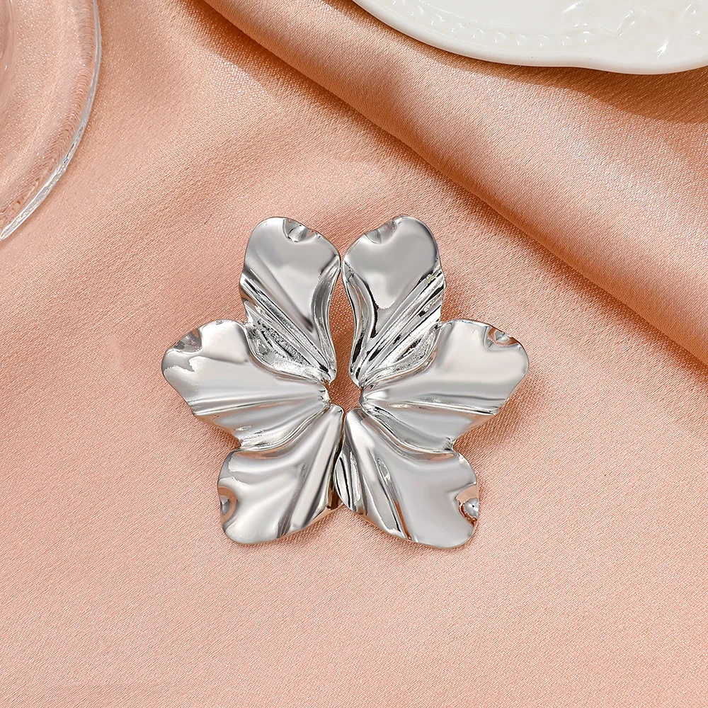 New Gold Color Matte Finish Irregular Flowers Retro Exaggerated For Women Temperament Elegant Charm Jewelry Party Gifts