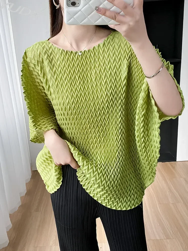 

Pleats Pleated T-shirt Women's Summer 2023 New High-end Pleated Loose Large Yards Thin Bat Sleeve Round Neck Pullover Tops