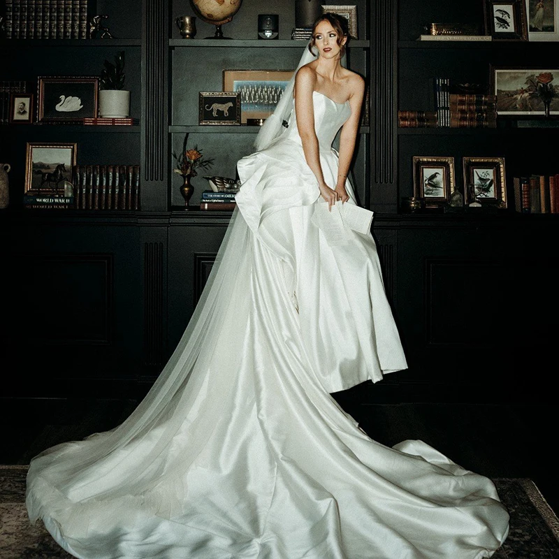 

Eightree White Princess Wedding Dresses Bridal Gowns Strapless Sweep Train Gowns Glamorous Robes Vestidos De Novia Customized