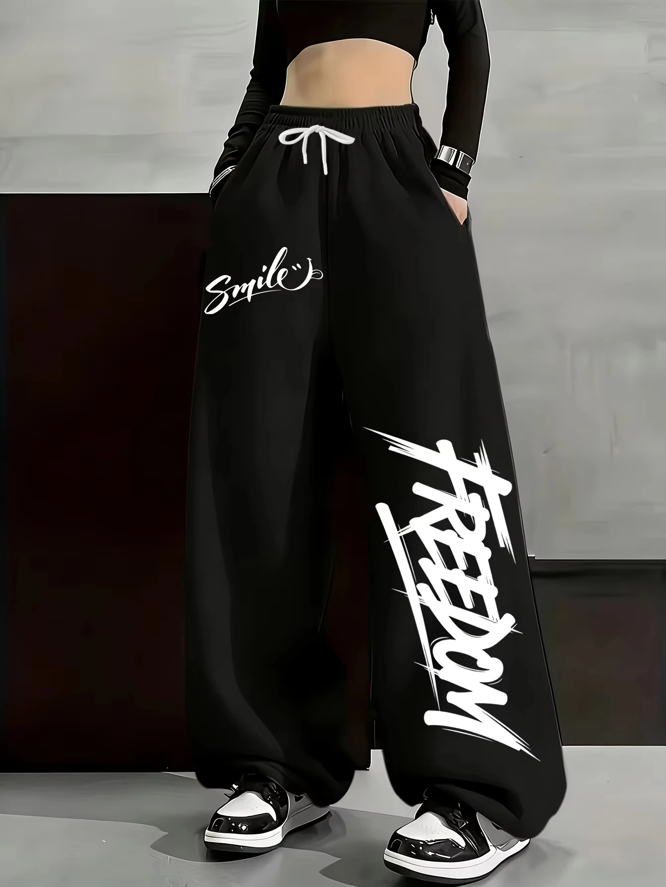 Men Y2K Streetwear Sweatpants, Smile Cursive & FREEDOM Brush Graffiti Asymmetrical Double Side Print Drawstring Loose BaggyPants