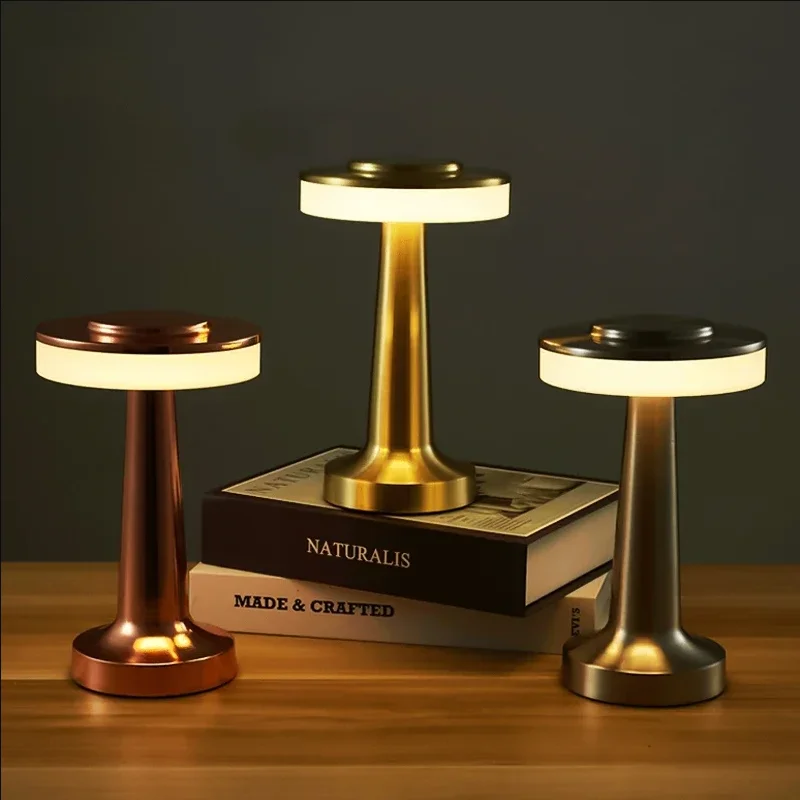 Nordic Retro Metal Decorative Desk Lamp, Bedside, High-end Bar Atmosphere Lamp, Internet Famous Night Light