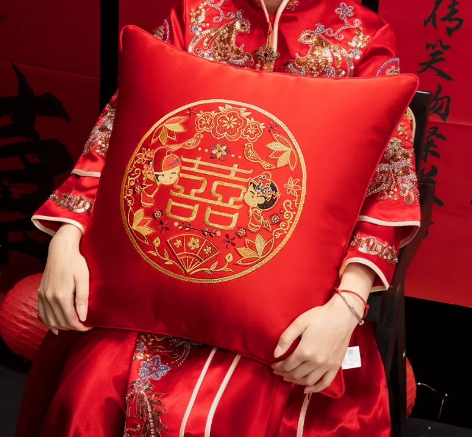 Chinese Wedding Red Cushion Cover, Double Happiness Embroidery Throw Pillow Cover for Wedding Room Sofa Home Decor Photo Props