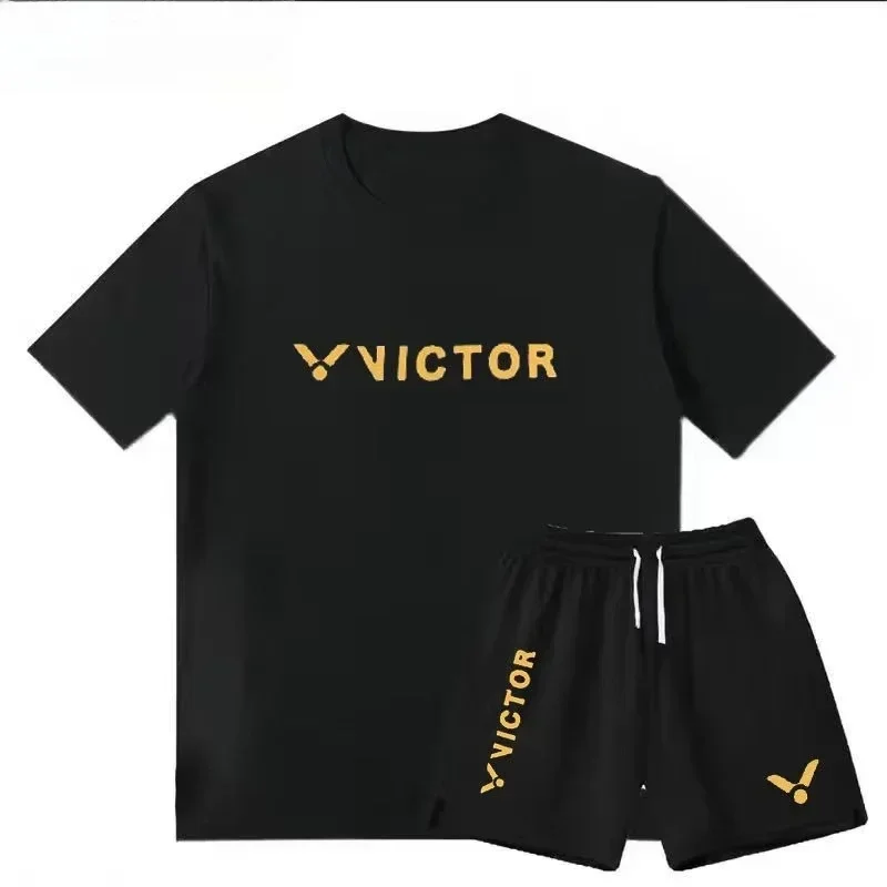 여름 스포츠 반바지와 반팔 셔츠 세트 이미지