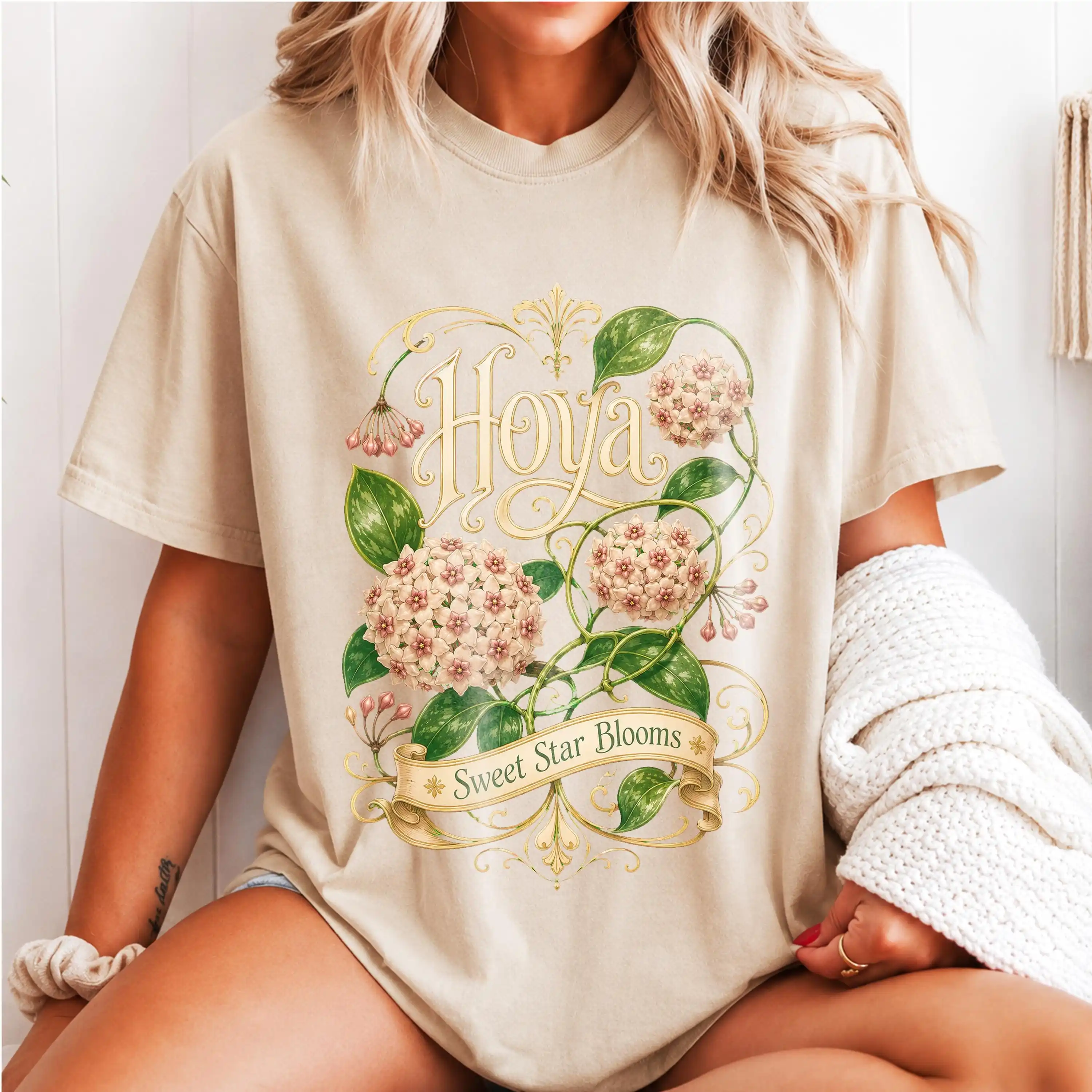 Hoya Shirt, Vintage Botanical Flower Print Shirt, Elegant Houseplant Tee, Gardening Shirt, Nature Lover Graphic Apparel