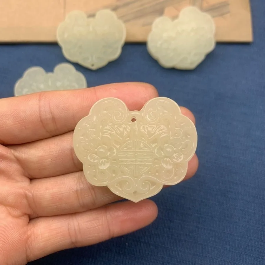 

Natural Xiuyu Double-sided Fushou Ruyi Lock Jade Pendant Exquisite Carving Men's and Women's Jade Pendant