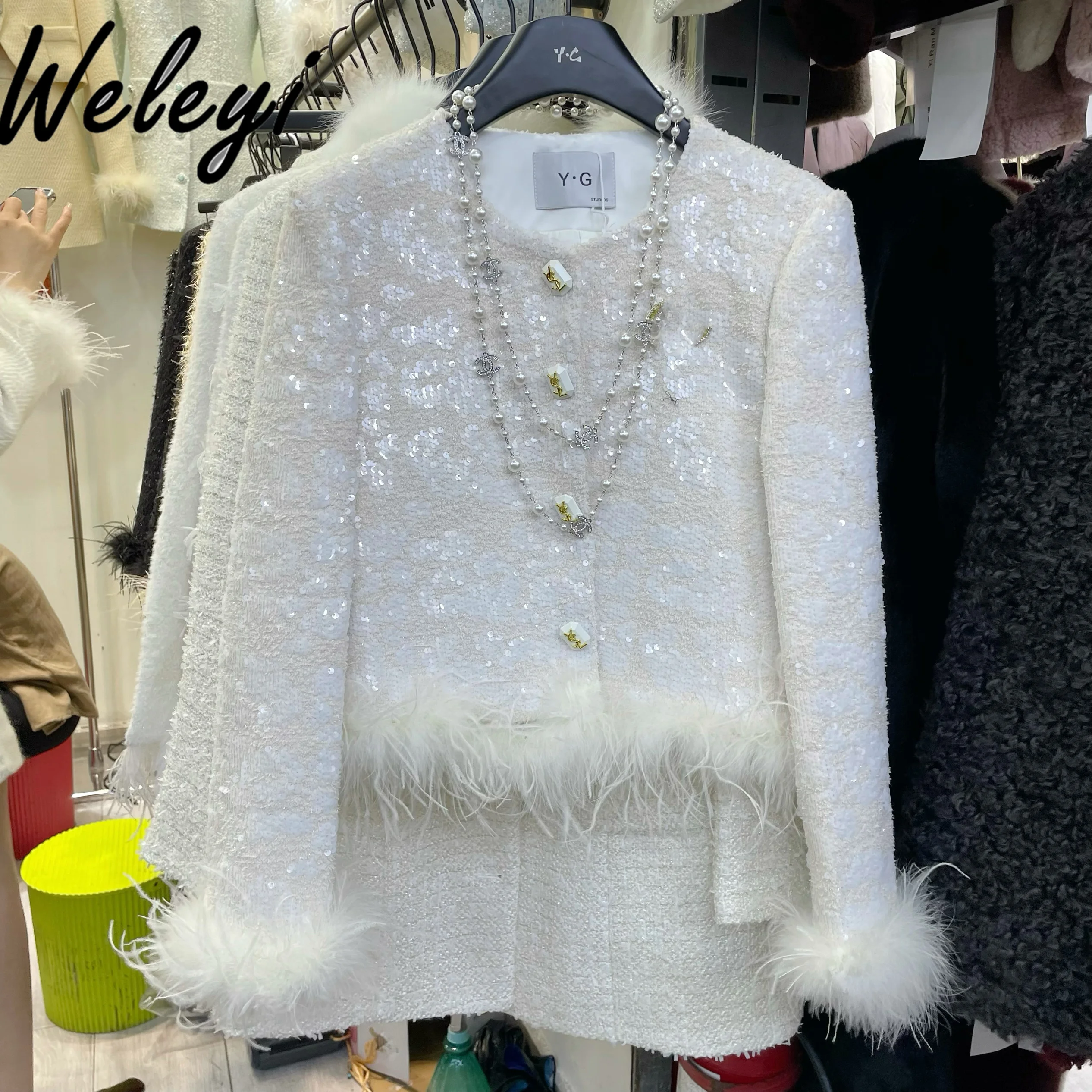 

Winter Clothes Women Sequines Beaded Cropped Jacket 2024 New Temperament Splicing Ostrich Hair Beige Short Cardigan Coat Female