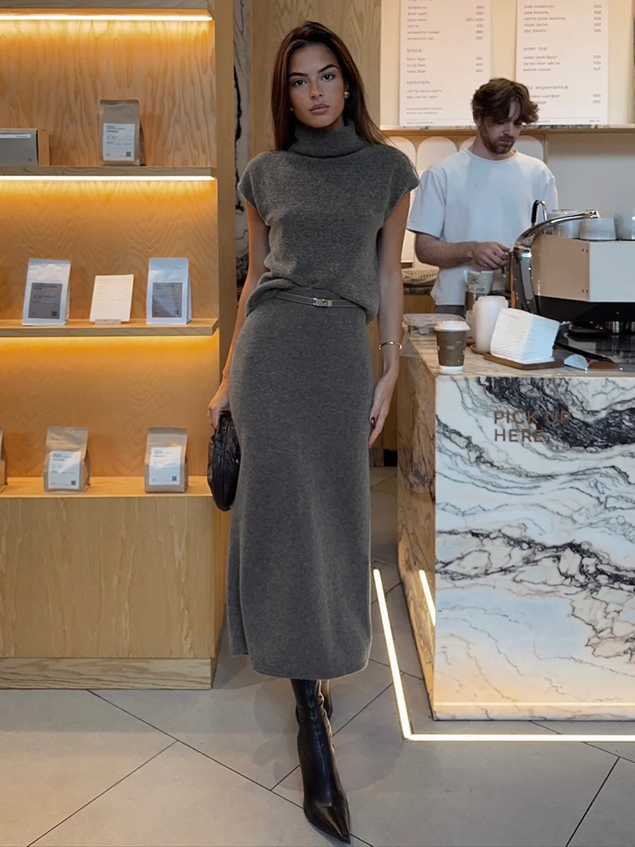 Tsiisd Elegance Knit Women's Skirt Sets Turtleneck Sleeveless Top High Waist Skirt Commute Premium Party Sets Female Outfits New