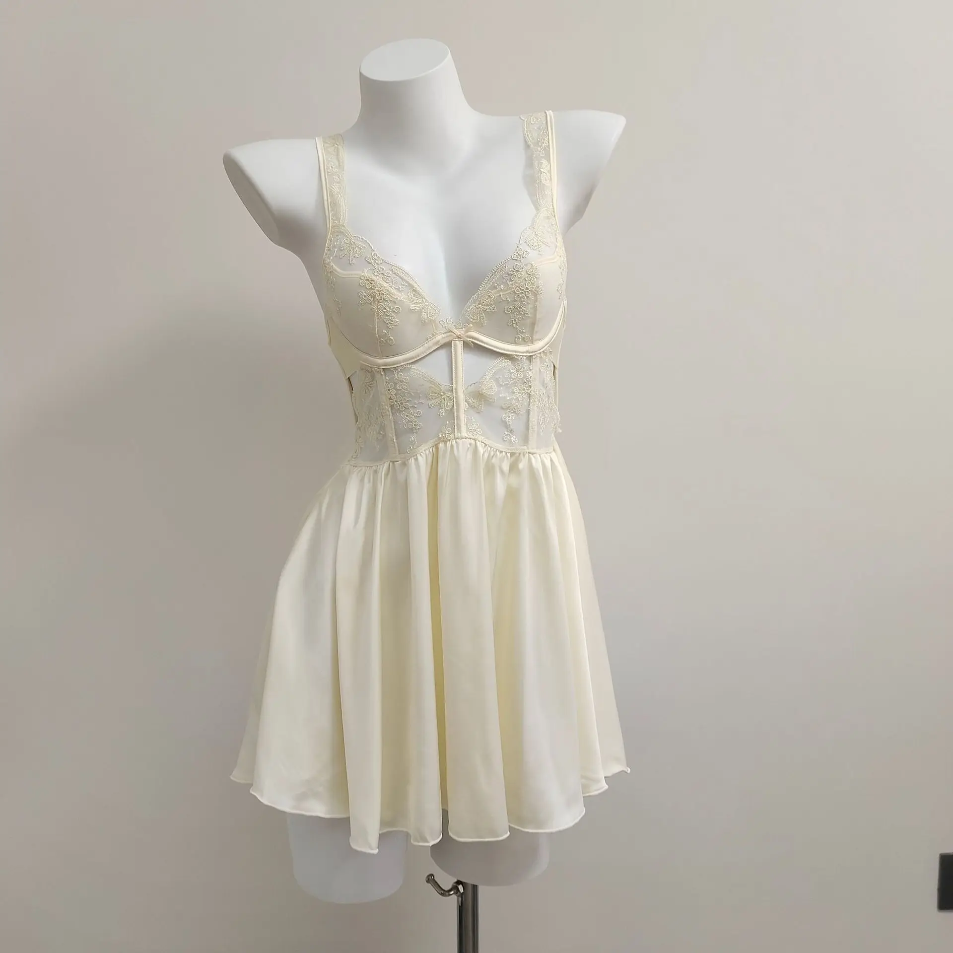 

Sexy Lingerie Sleepwear Women's Sleepwear Backless Lace Gauze Chest Cushion Short Suspender Sleepwear Princesshome Wear