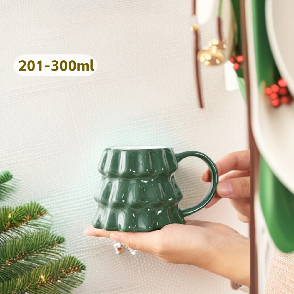 230ml Christmas Tree Shaped Ceramic Mug Home Party Green Coffee Milk Cup Gift Fashion Green Splicing White Design Mugs