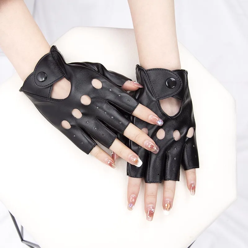 Black Punk Rivet Short PU Leather Half-Finger Gloves Women Hip-Hop Driving Motorcycle Party Cool Girl Handsome Fingerless Mitten