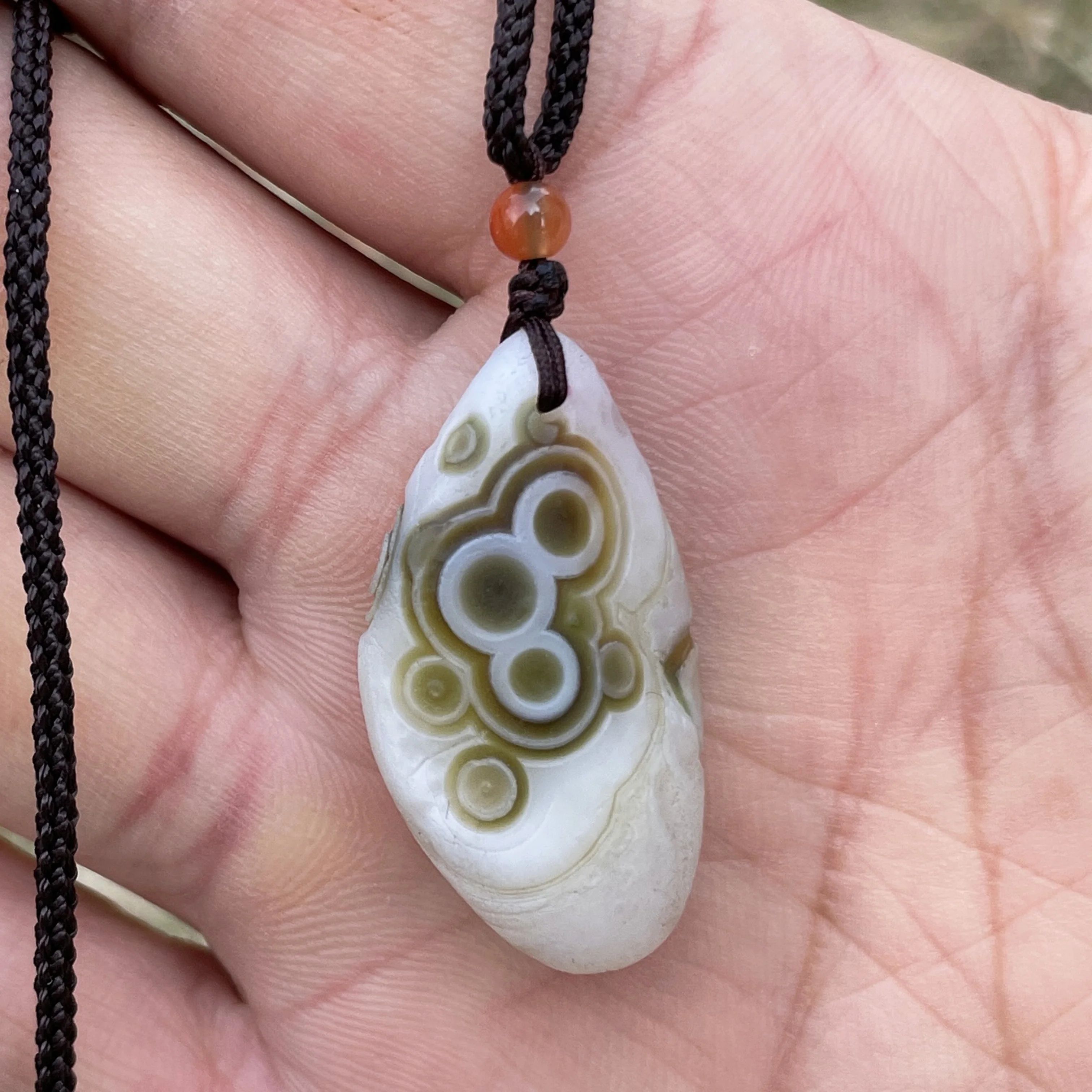 Natural Sardonyx Gobi Agate Pendant Alxa Unpolished Rock Energy Crystal Quartz Necklace Reiki Healing Stone Home Decor HK1-31