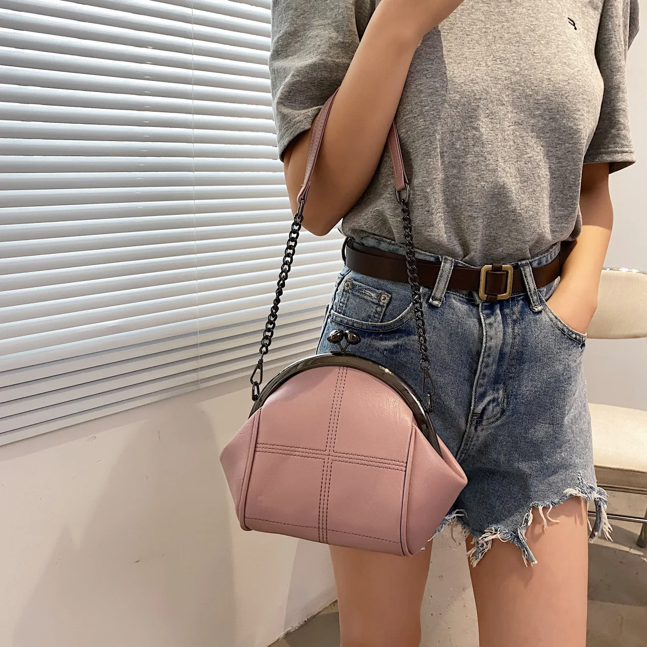 New Solid Color Shell Bag Large Capacity Portable Zero Wallet Fashion Chain Diagonal Straddle One Shoulder Phone Bag