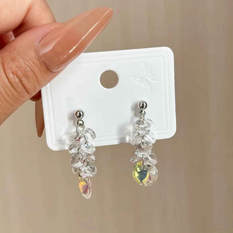 GANPUP Trendige Glänzende Acryl-Kristall-Quasten-Ohrringe für Damen, Modische Neue Ohrstecker, Schmuckgeschenk für Hochzeiten – Detail 3