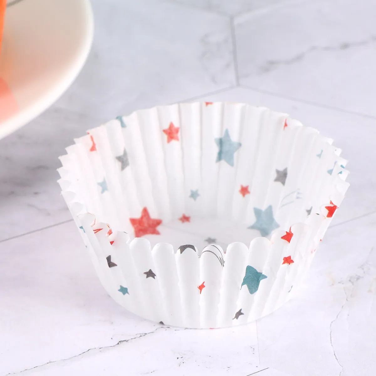300Pcs Cupcake Wrappers Paper Muffin Liners Grease-Proof Heat Resistant Oil-Proof for Birthday Party Wedding Shower