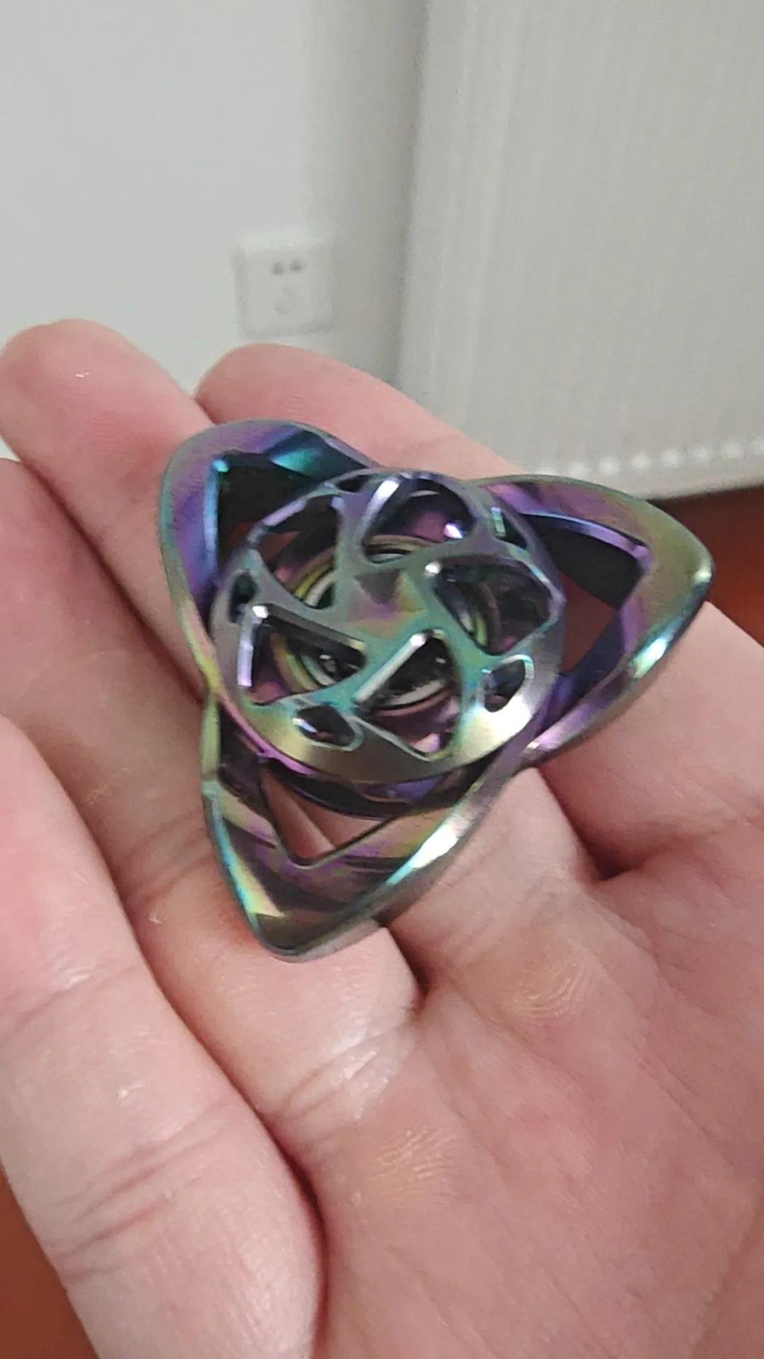 Used EDC Yh Galaxy Edc Tungsten Color Hyun 2.0 Fingertip Gyro Sprocket Fidget Spinner