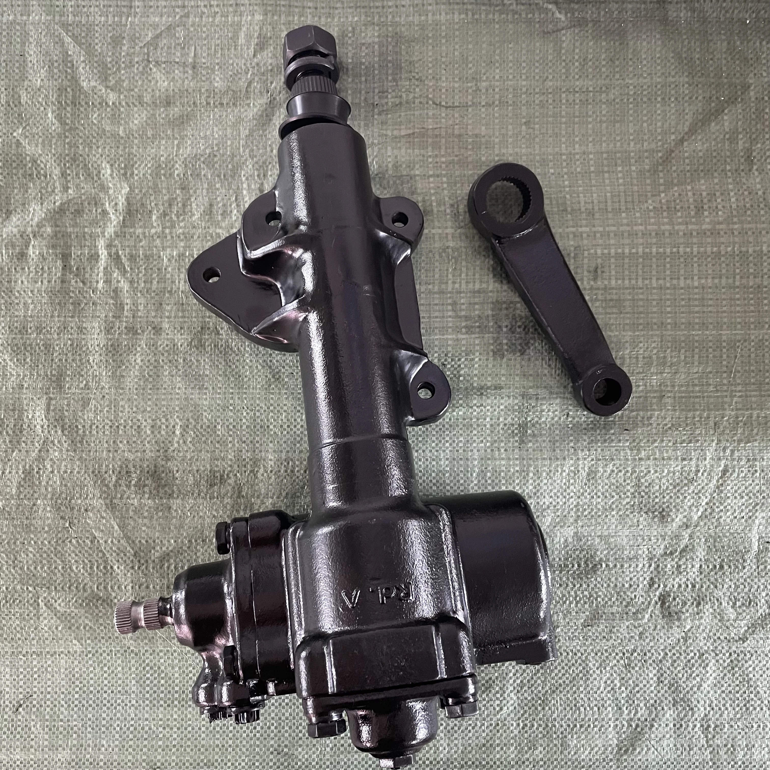 

Right-hand Drive Original Power Steering Gearbox for 1966-1969 Ford F100, F250, and F350 RR (left-hand Drive) Vehicles.