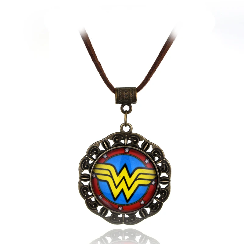 Movie Wonder Woman Logo Necklace Vintage Hawk Style Metal Chain Pendant Necklaces Jewelry For Men Women Fans Gifts Accessor