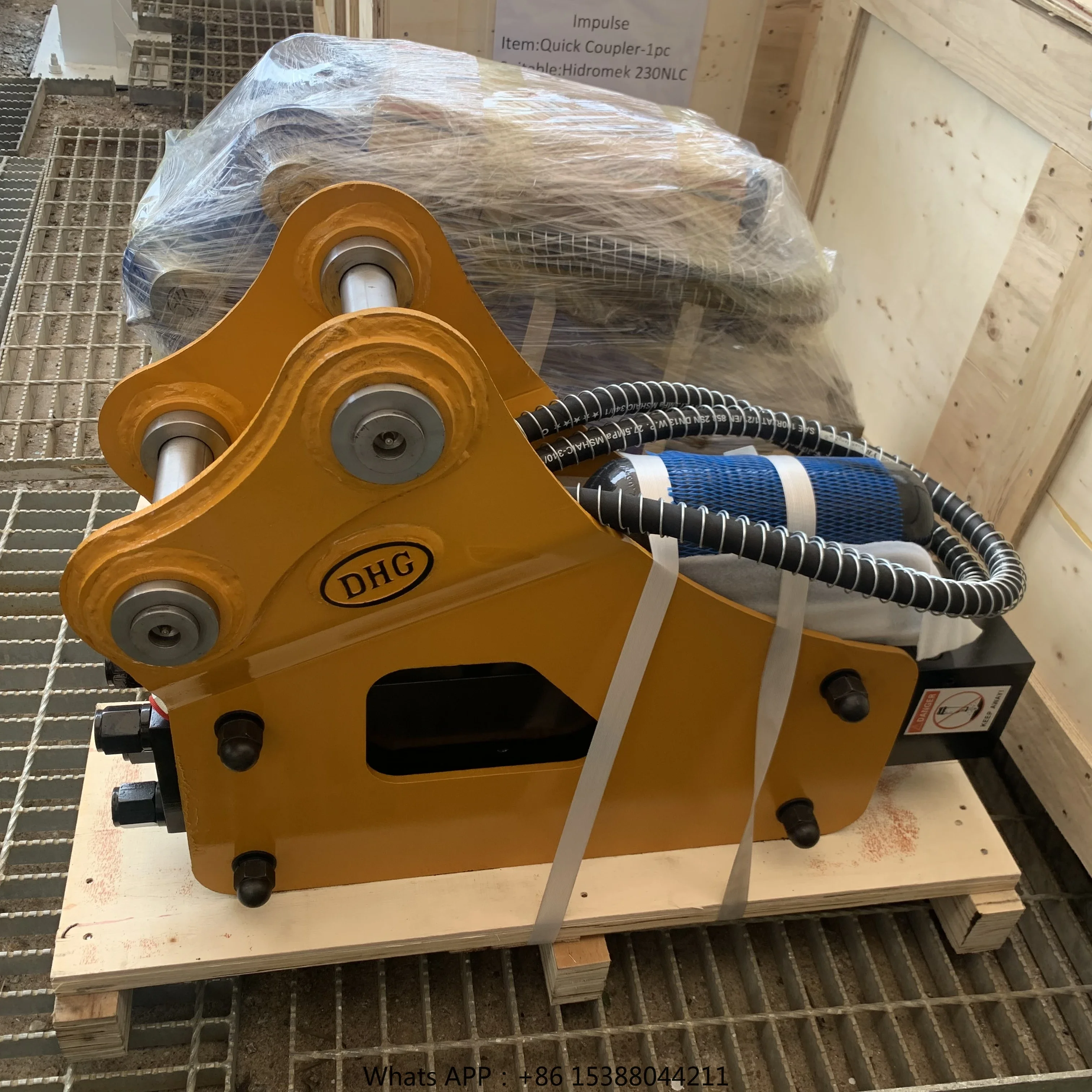 Hot Sale SB-30 Hydraulic Hammer/Breaker For 2.5-4.5 Ton Excavator Side Type New Condition For Construction Mining Industries