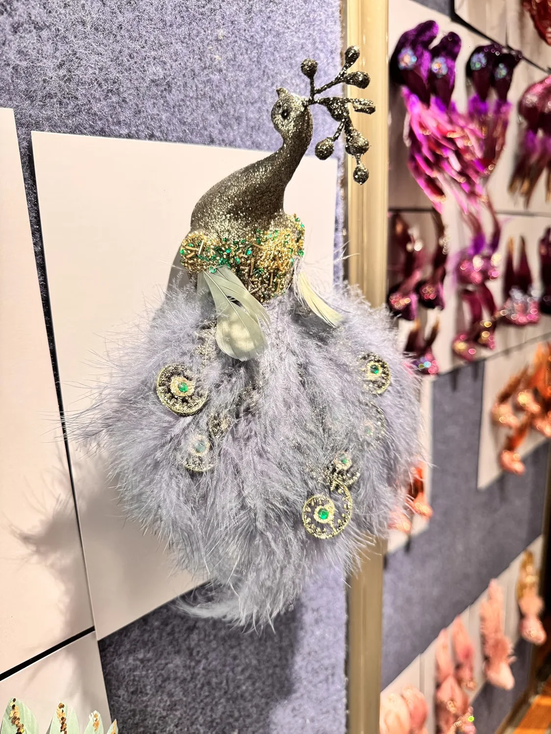 2PCS Handmade Black Peacock Feather Figurines, Artificial Bird Ornaments for Home Decor, Tabletop Decoration and Gift