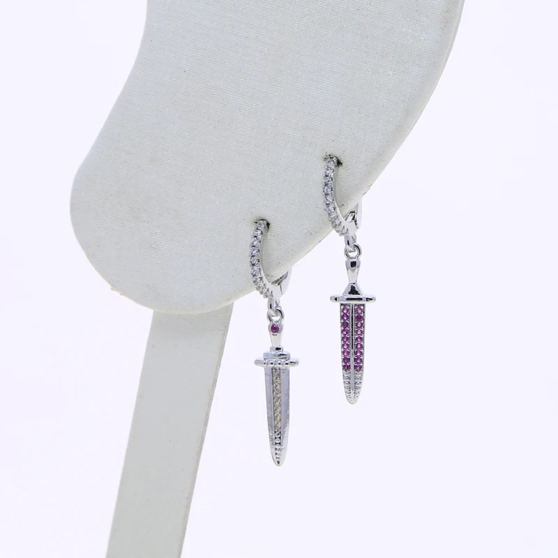 New Ice Out Gothic Sword Dagger Earring Full Iced Bling Cubic Zirconia High Quality Copper Hip Hop Fashion Jewelry Gift Party