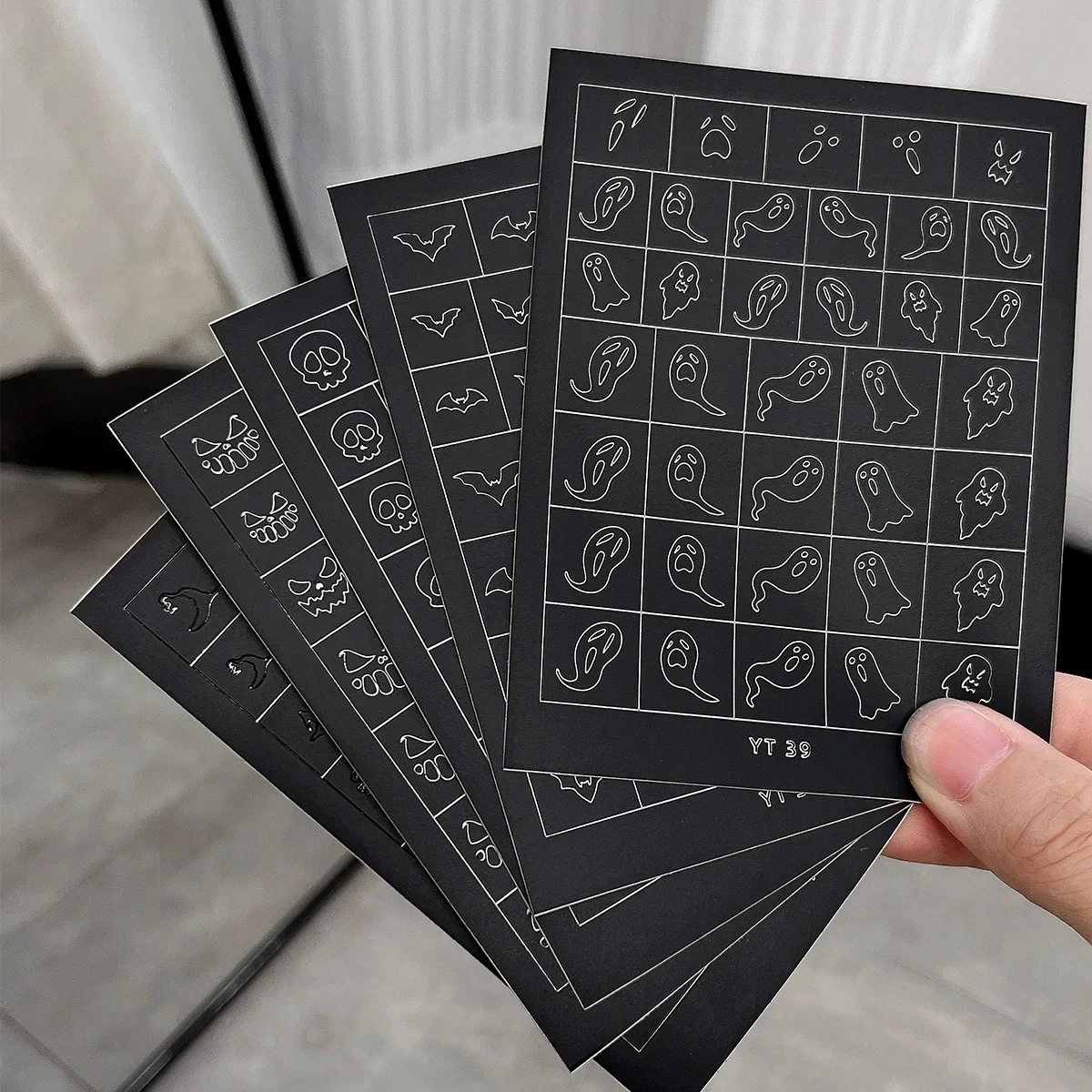 

1 шт., окрашенные распылением, полые наклейки для ногтей на Хэллоуин, французские тыквенные головы, летучие мыши, призраки, клейкие украшения для ногтей, наклейки