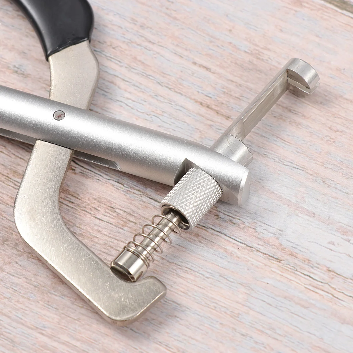 

Handheld Watch Chain Bracelet Link Adjuster Pin Remover Repair Tool For Men Women Easy Squeeze Smooth Quick Resize