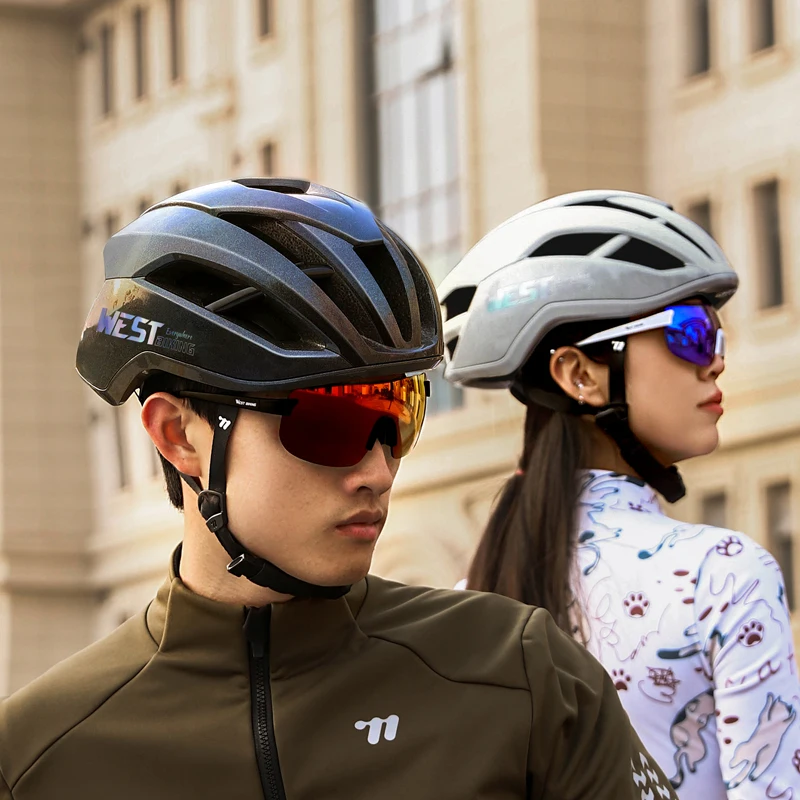 

CE Certified Pro Bike Helmet Integrated Molding Aerodynamic Racing Cycling Helmet Magnetic Lock Buckle Men Women Bicycle Helmet