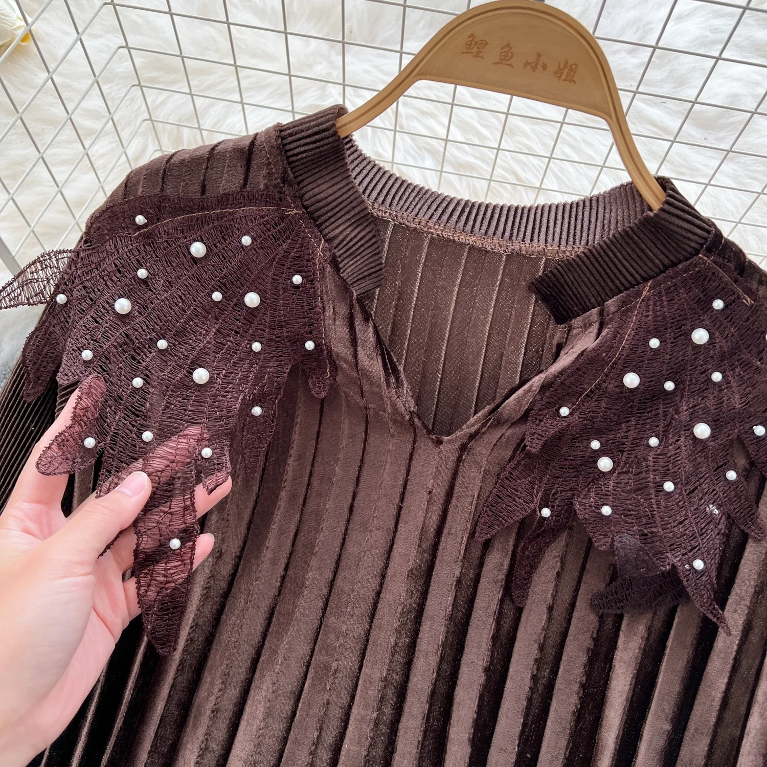 Women V-neck Vintage Long Sleeves Elegant Embroidered Bead Loose Lace Spliced Pleated Dresses French High Street Autumn Clothing